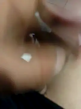 EldelasgestioneS online show from November 3, 2025, 6:29 am