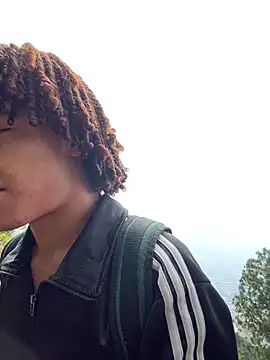 Alexis Spicter online show from September 19, 2025, 6:34 pm