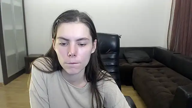 Snapshot of AmelieReve chatting on October 24, 2025, 5:56 pm AmelieReve online show from October 24, 2025, 5:56 pm