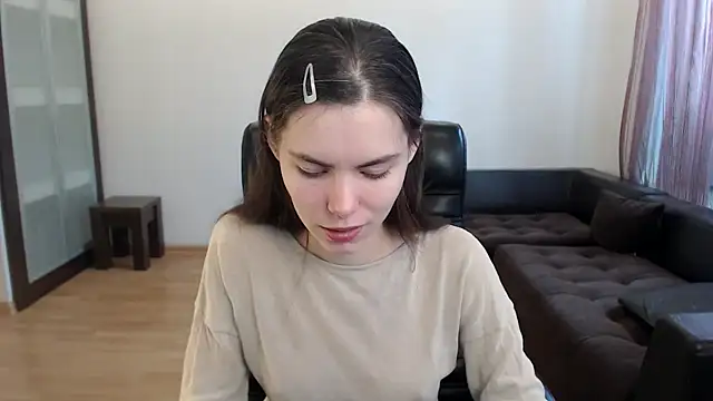 Snapshot of AmelieReve chatting on October 17, 2025, 11:01 am AmelieReve online show from October 17, 2025, 11:01 am