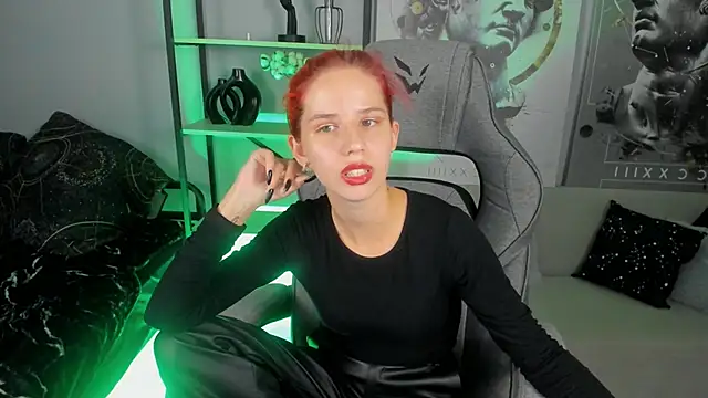 Snapshot of NitaNihil chatting on October 18, 2025, 7:49 pm NitaNihil online show from October 18, 2025, 7:49 pm