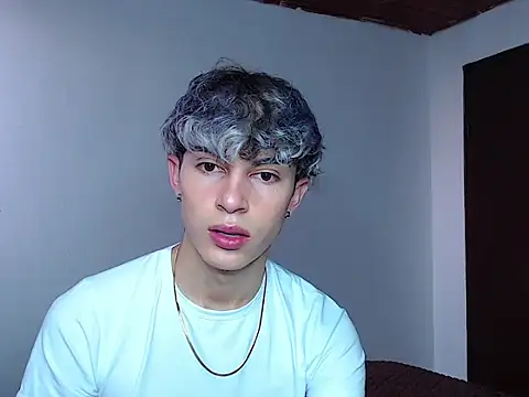 john vichenso online show from November 5, 2025, 8:56 pm