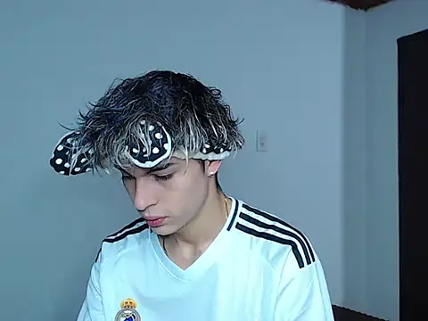 john vichenso online show from November 26, 2025, 11:16 pm