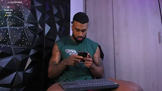 OstinDaniels online show from October 9, 2025, 10:21 pm