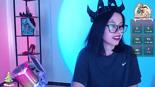 girldom online show from December 17, 2025, 8:58 pm