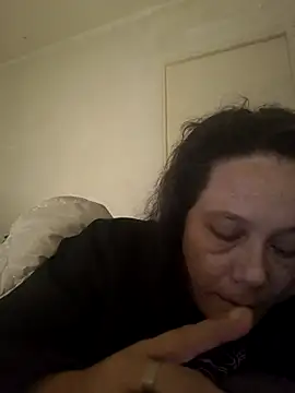 zeousseelphie online show from September 25, 2025, 5:19 pm