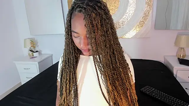 Michelle Lewis  online show from April 13, 2026, 7:40 pm