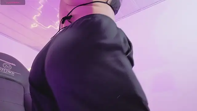 ZURY TAY online show from March 31, 2026, 11:45 am