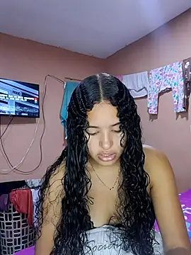 Snapshot of ValentinaMartel chatting on October 9, 2025, 8:31 pm ValentinaMartel online show from October 9, 2025, 8:31 pm