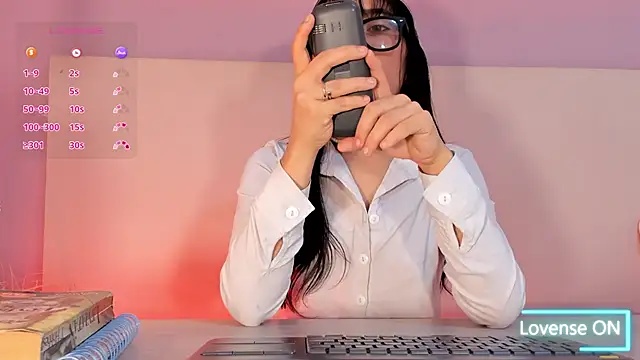 AlannaJonnes online show from March 25, 2026, 12:15 pm