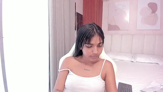 Jessgarcia  online show from September 25, 2025, 9:43 pm