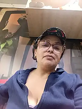 Lady 16 online show from September 13, 2025, 12:10 am