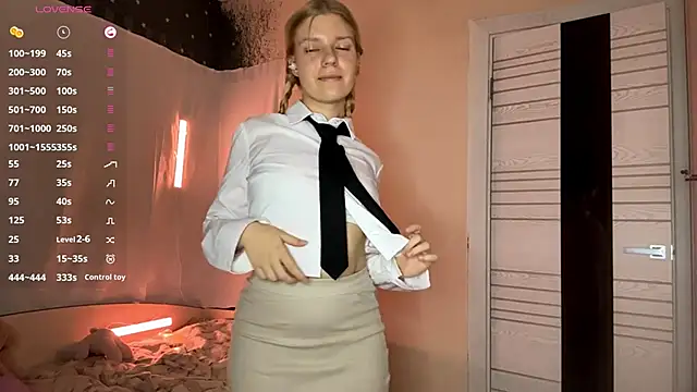 Snapshot of MaryjaneSpider chatting on October 14, 2025, 2:50 pm MaryjaneSpider online show from October 14, 2025, 2:50 pm