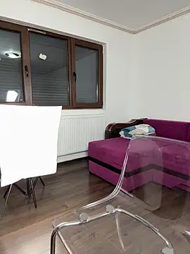 MiaKiittyy online show from October 30, 2025, 12:53 am