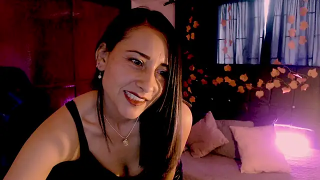 Sofia-mel online show from October 1, 2025, 8:35 pm