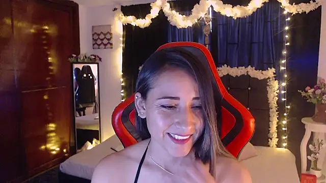 Sofia-mel online show from October 17, 2025, 9:49 pm