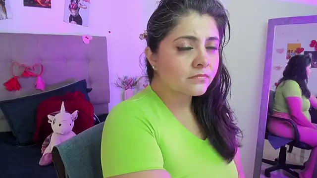 TifanyAmazinng online show from March 5, 2026, 1:51 pm