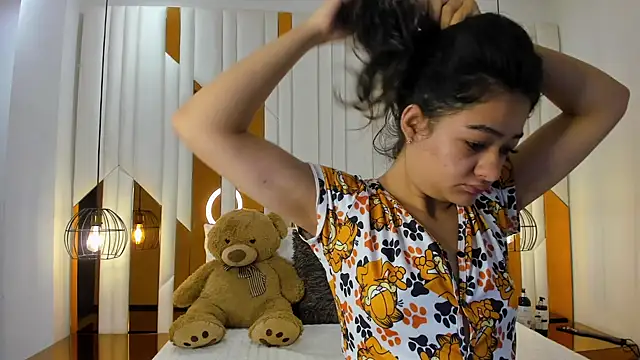 Snapshot of ValeriaPrado chatting on November 10, 2025, 11:15 am ValeriaPrado online show from November 10, 2025, 11:15 am