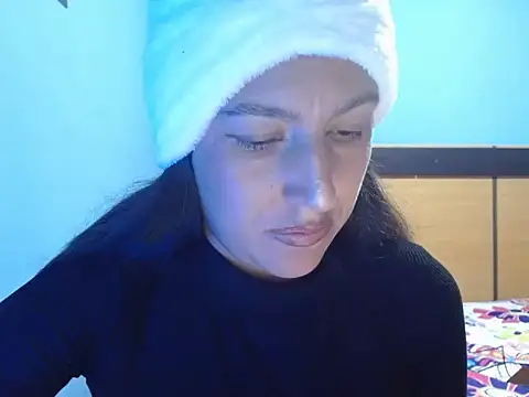 Snapshot of SarahFriendly chatting on April 1, 2026, 8:50 pm SarahFriendly online show from April 1, 2026, 8:50 pm