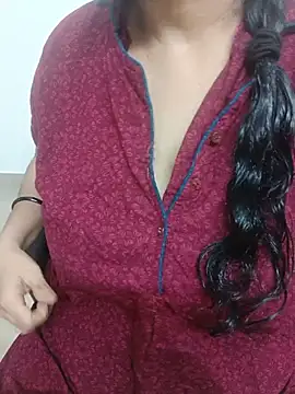Snapshot of tami_lavanya chatting on June 1, 2026, 2:28 pm tami lavanya online show from June 1, 2026, 2:28 pm