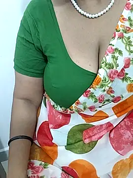 Snapshot of tami_lavanya chatting on February 23, 2026, 5:09 am tami lavanya online show from February 23, 2026, 5:09 am