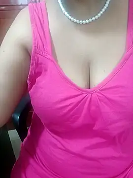 Snapshot of tami_lavanya chatting on September 29, 2025, 10:33 am tami lavanya online show from September 29, 2025, 10:33 am
