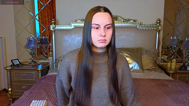 Snapshot of Kelly_Cartier chatting on February 5, 2026, 12:01 pm Kelly Cartier online show from February 5, 2026, 12:01 pm