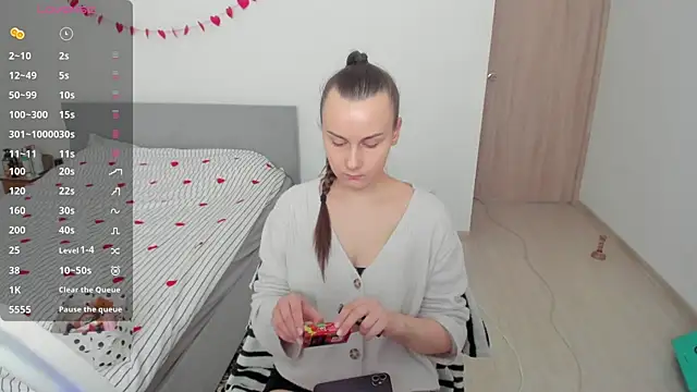 Snapshot of Kelly_Cartier chatting on February 20, 2026, 11:01 am Kelly Cartier online show from February 20, 2026, 11:01 am