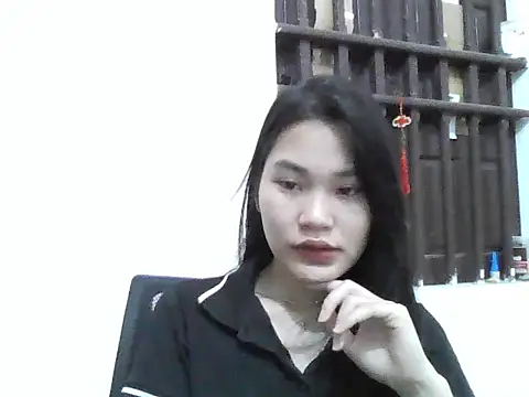 Channie06 online show from April 6, 2026, 3:35 am