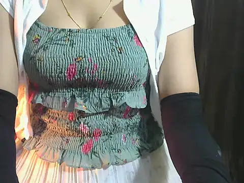 sheetal-sheetal95 online show from December 21, 2025, 4:52 pm