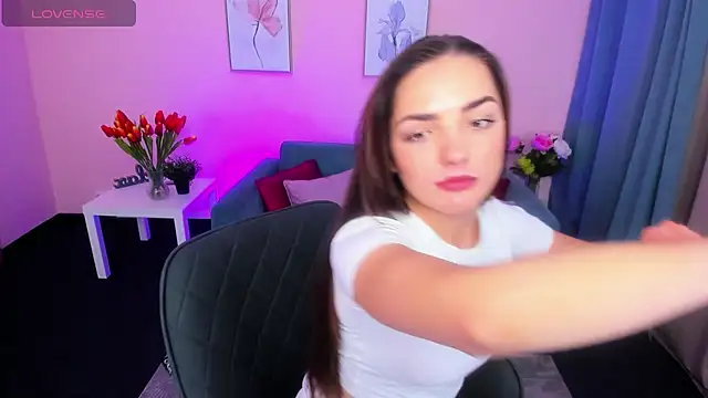 MyEllaLuvs online show from September 17, 2025, 8:33 pm