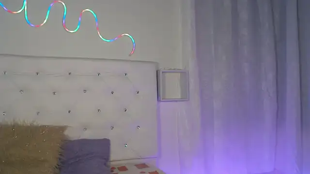 tatixxxvega online show from October 1, 2025, 1:26 pm