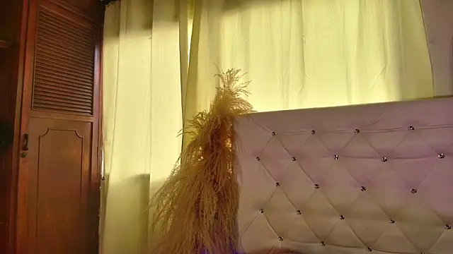 Snapshot of tatixxxvega chatting on February 28, 2026, 12:49 pm tatixxxvega online show from February 28, 2026, 12:49 pm