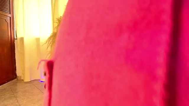 Snapshot of tatixxxvega chatting on February 27, 2026, 12:49 pm tatixxxvega online show from February 27, 2026, 12:49 pm