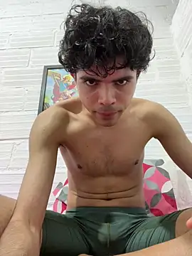 Axel-Mejia online show from October 19, 2025, 2:36 am