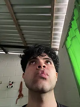 Axel-Mejia online show from April 7, 2026, 3:36 pm