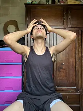 Axel-Mejia online show from October 19, 2025, 5:48 pm