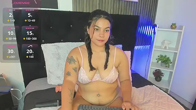 nanny  cute online show from October 14, 2025, 3:18 am