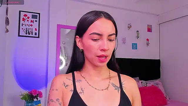 Snapshot of Aryane_art_ chatting on February 4, 2026, 7:42 pm Aryane art online show from February 4, 2026, 7:42 pm