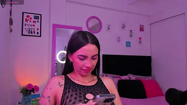 Snapshot of Aryane_art_ chatting on February 13, 2026, 2:39 pm Aryane art online show from February 13, 2026, 2:39 pm