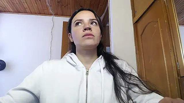 Skylar Serenity online show from October 21, 2025, 7:13 pm