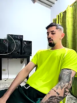 giannis090 online show from October 19, 2025, 12:35 am