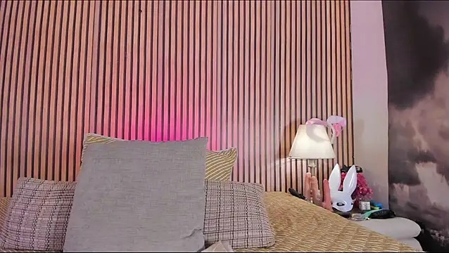 keeyla stone online show from November 23, 2025, 9:25 pm