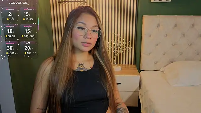 sky collinss online show from November 5, 2025, 7:50 pm