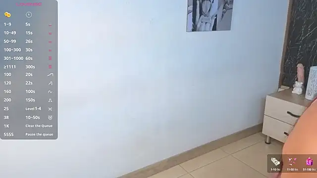 emmi collinss online show from October 10, 2025, 7:36 pm