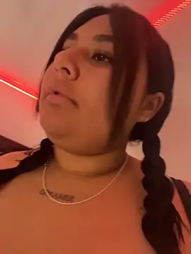 Snapshot of Nicky-222 chatting on February 10, 2026, 1:59 am Nicky-222 online show from February 10, 2026, 1:59 am