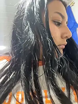 Snapshot of Nicky-222 chatting on February 17, 2026, 2:09 am Nicky-222 online show from February 17, 2026, 2:09 am