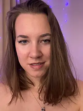 Candy Foxxxy  online show from October 19, 2025, 11:57 am