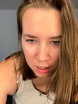 Candy Foxxxy  online show from October 2, 2025, 10:29 am