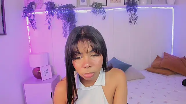 theLayla DH online show from September 29, 2025, 8:14 pm